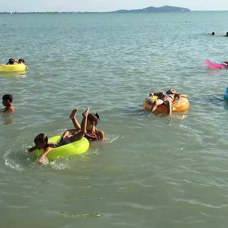 Balaton Wellness Tom Cat Nyaralo 1 Wellness Es 1 Gyermekbarat Apartmannal Kovagoors Exterior photo