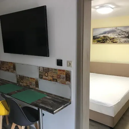 Balaton Wellness Tom Cat Nyaralo 1 Wellness Es 1 Gyermekbarat Apartmannal Kovagoors Exterior photo