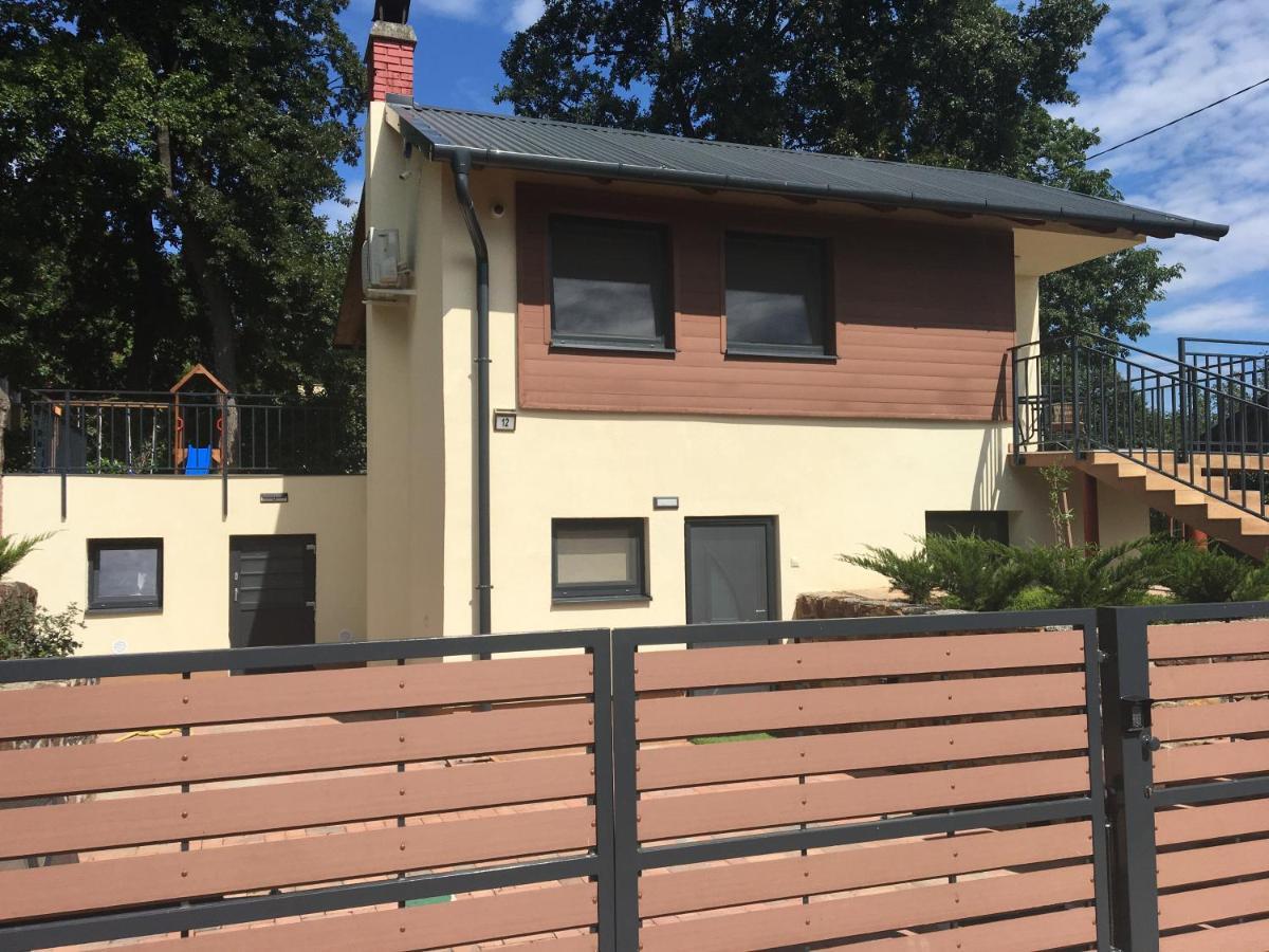 Holiday home Balaton Wellness Tom Cat Nyaralo 1 Wellness Es 1 Gyermekbarat Apartmannal Kovagoors