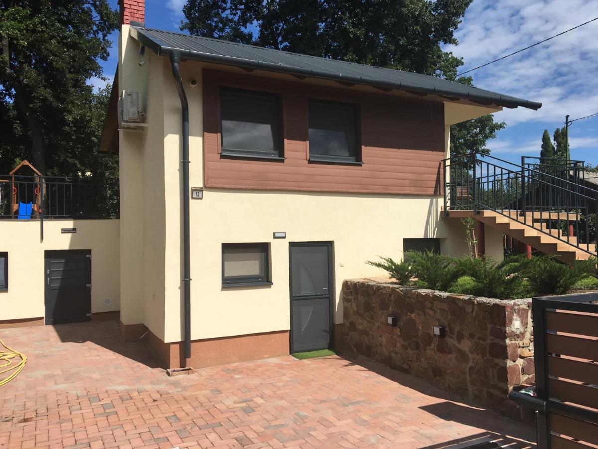 Balaton Wellness Tom Cat Nyaralo 1 Wellness Es 1 Gyermekbarat Apartmannal Case de vacanță Kovagoors