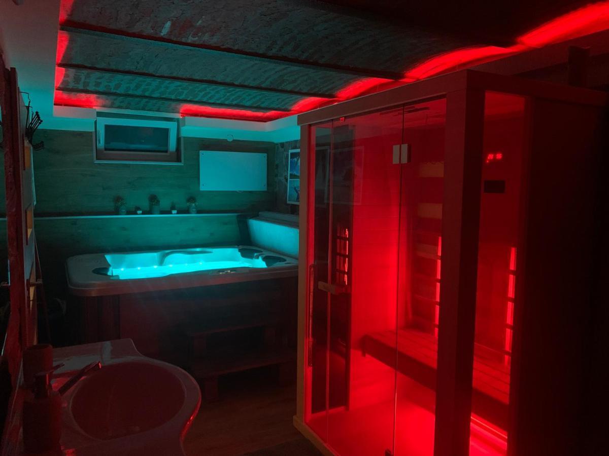 Holiday home Balaton Wellness Tom Cat Nyaralo 1 Wellness Es 1 Gyermekbarat Apartmannal Kovagoors
